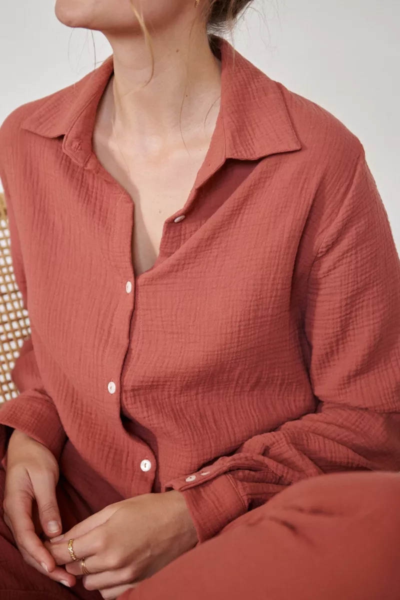 CHEMISE DE PYJAMA FEMME EN GAZE DE COTON BIO ROUGE 4