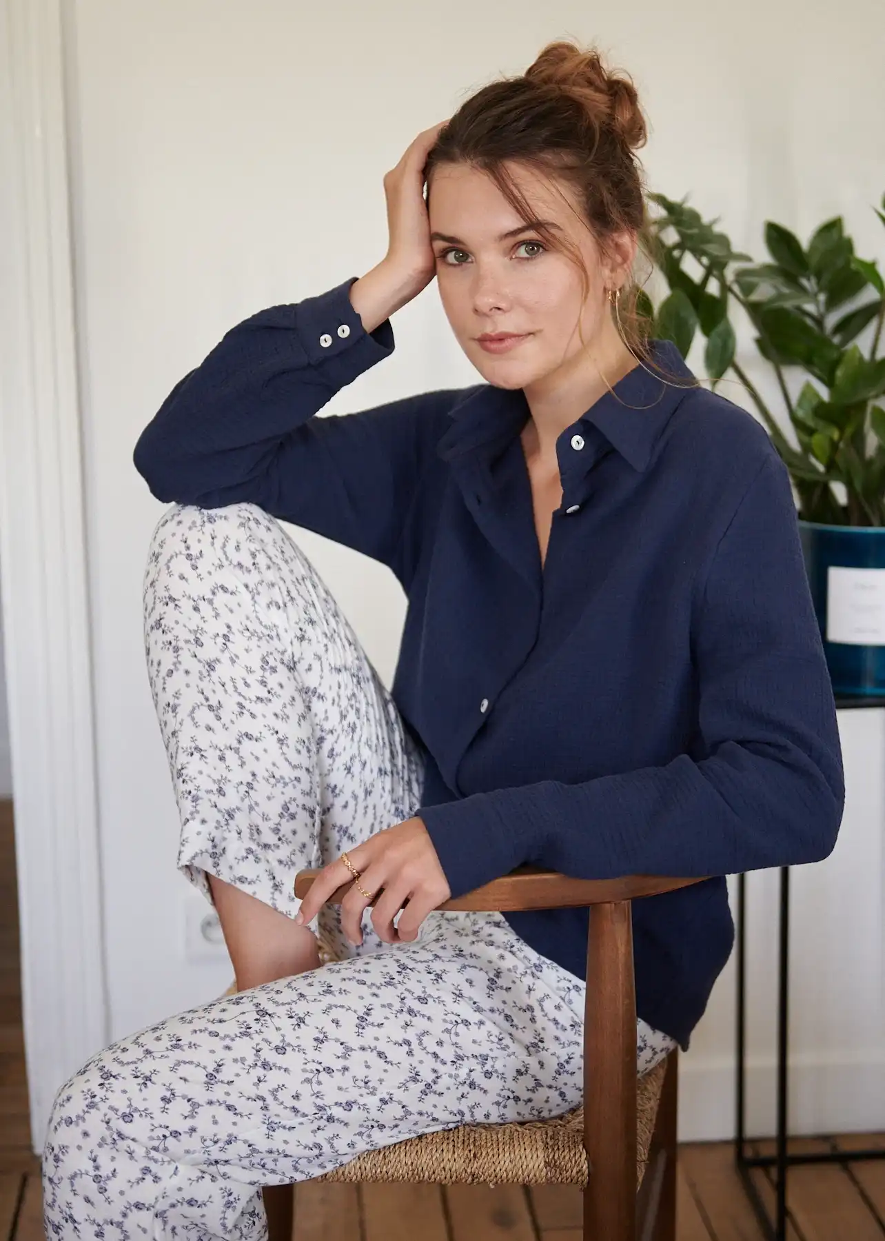 Pantalon femme gaze de coton motifs fleurs