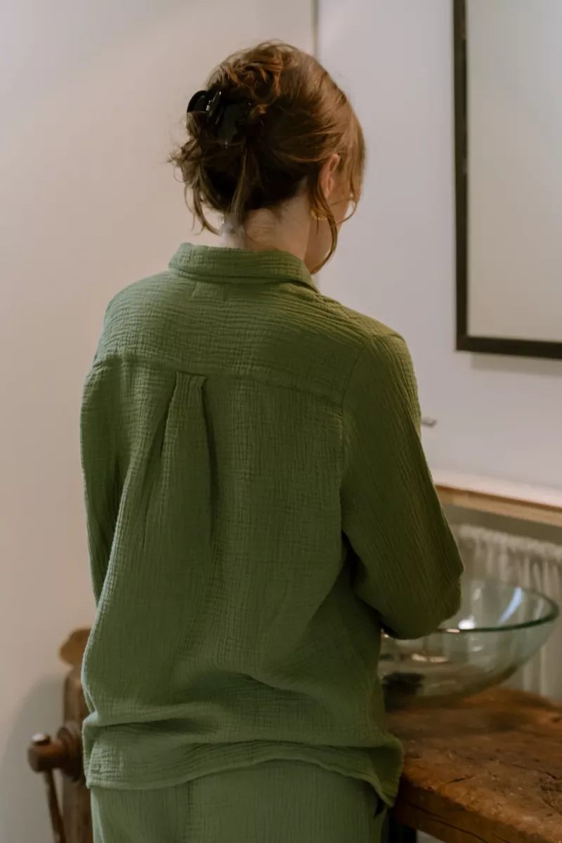CHEMISE DE PYJAMA FEMME EN GAZE DE COTON BIO VERT OLIVE