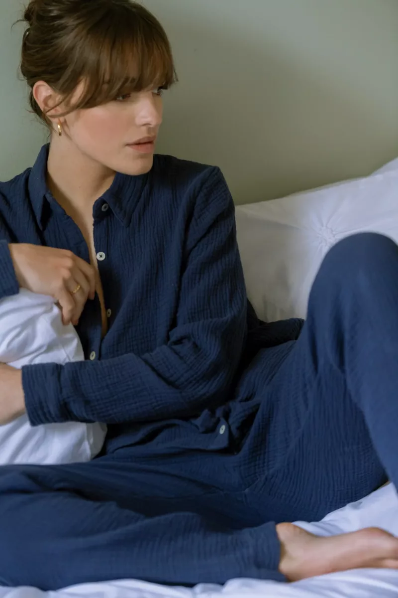 ENSEMBLE DE PYJAMA FEMME EN GAZE DE COTON BIO BLEU MARINE